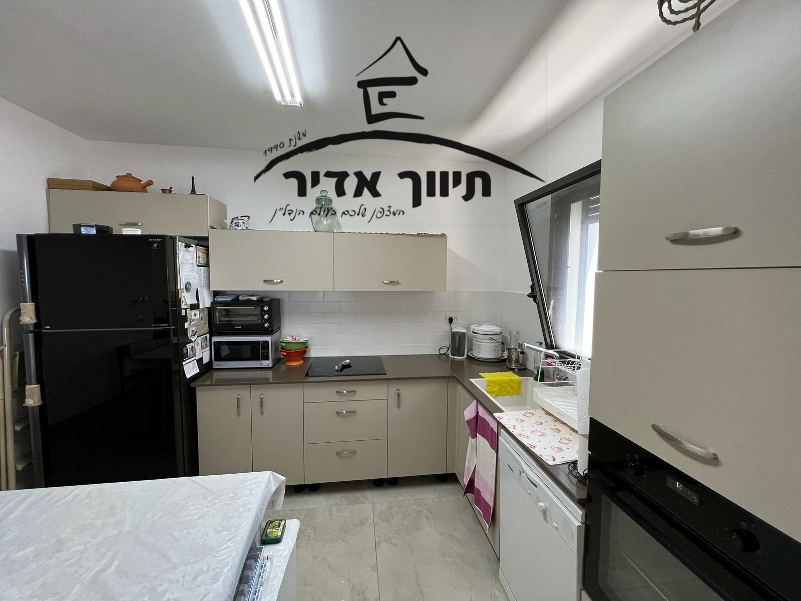 8eab32d5-6d42-4689-a016-82ea874889df