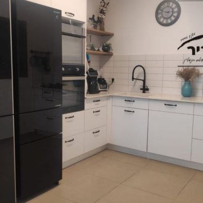 דירת 5 חדרים ברחוב האלמוג ‏2,250,000 ₪
